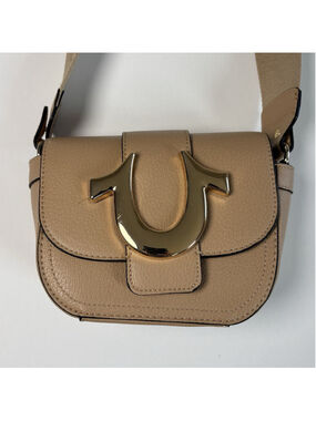 True Religion Tan Horseshoe Crossbody Bag Gold Logo Wide Webbing Strap Y2K EXC